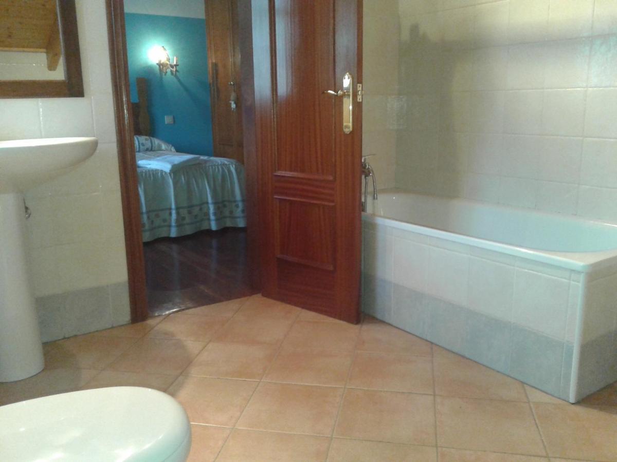 La Ermita Villa Camaleno Bilik gambar